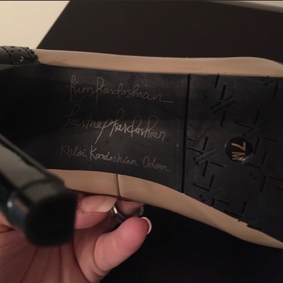 Kardashian pumps size 7. - Picture 3 of 3